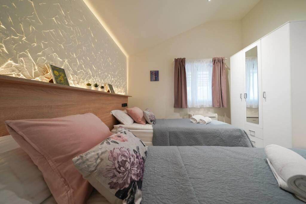 Apartment Vala, 4*, Sea View & Private Heated Pool Pridraga Zewnętrze zdjęcie